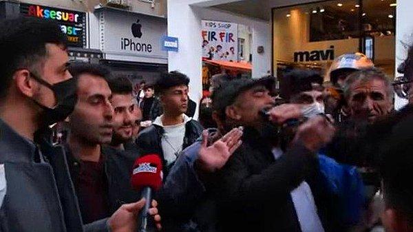 4. Gazeteci Erem Şentürk, sokak röportajlarında 'Çıkar telefonu' diyen dayıların kurgu olduğunu iddia etti.