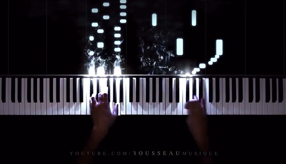 Kaosun Güzelliği: Beethoven'ın Moonlight Sonata Bestesinin Hayranlıkla İzleyeceğiniz Piyano ile Çalınma Şekli