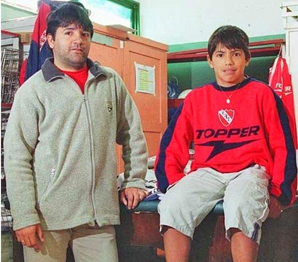 Baba Leonel Del Castillo aynı zamanda amatör bir futbolcuydu. Sergio'nun da futbol tutkusu buradan geliyordu tabii.