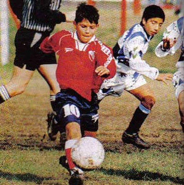 Independiente akademisinin ilgisini çektiğinde daha yaşı 10'dan küçüktü.