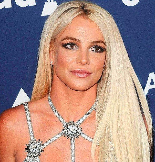 19. Britney Spears - 55.752.524 takipçi