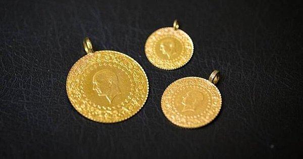 1. Döviz kurlarındaki yükseliş baş döndürürken altın fiyatları da yüzde 10'un üzerinde değerlendi. Dün 900 lirayı geçen gram altın bugün 996 lira ile 1.000 lira sınırına dayandı.