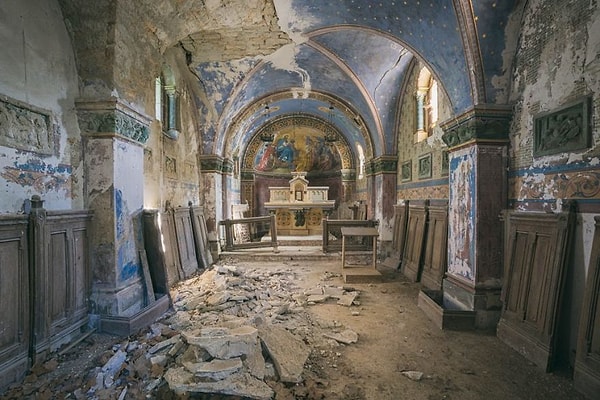 13. Золотая часовня, Франция