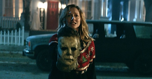 19. 'Halloween Kills' filmindeki ölüm sahnesi.