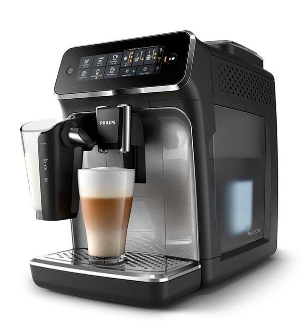 Tüm kahve çeşitlerini bir barista edasıyla yapan tam otomatik kahve makinesi sizi yapabilecekleriyle şaşırtacak.