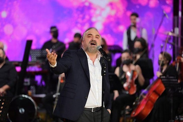 Eserin Bedenine Uygun Giyinmek...