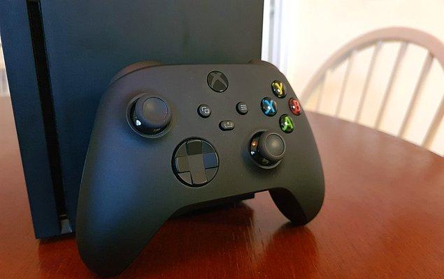 Microsoft bir Halo turnuvasında yeterli asyıda Xbox Series X bulunamadığı için katılımcılara geliştirici kiti dağıtmış!