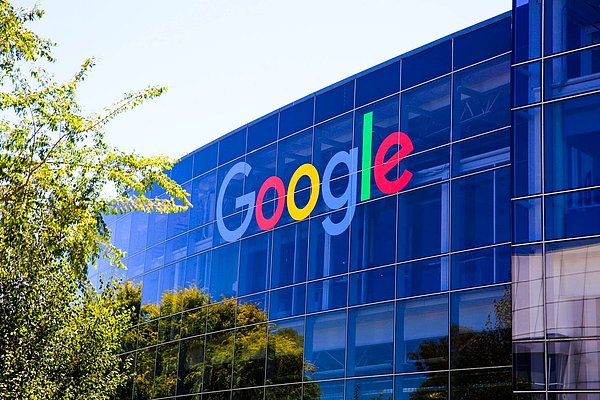 Geçtiğimiz yıl ilk sırada olan Google.com bu yıl TikTok'un arkasında, ikinci sırada yer aldı.