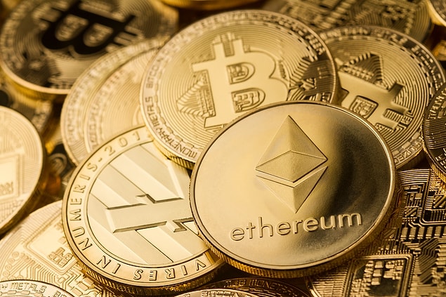"Tokenomics, kullanıcıların veri sahipliğinin bir kripto para birimi ilk bakış açısıyla ciddiye alındığı 'MetHUH' adlı anlamlı bir sosyal ağda işlem ve ödül için temel olacak HUH tokeninin değerinde hızlı bir büyüme sağlayacak.
