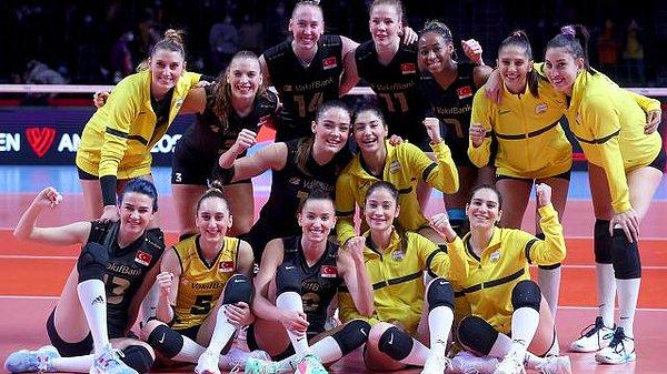 Vakıfbank, Türkiye'nin ev sahipliğinde düzenlenen 2021 Dünya FIVB Kadınlar Şampiyonası final maçında, Imoco Volley’i 3-2 yenerek kupanın sahibi olmuştu.
