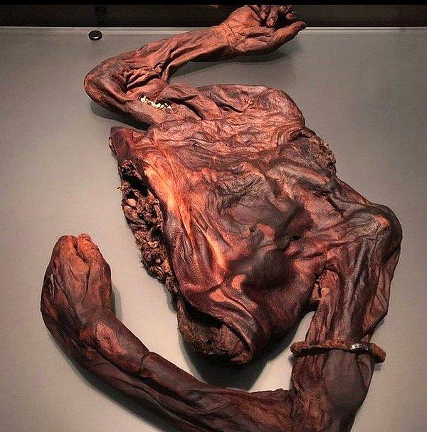 1. "2000 yıllık korunan bir insan bedeni"