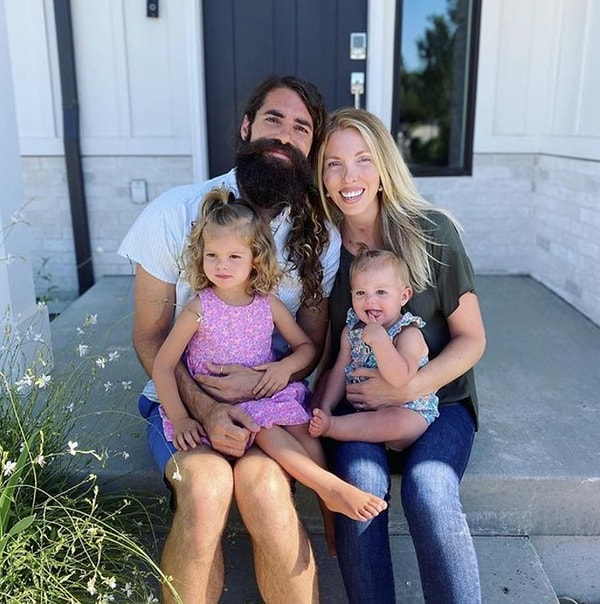 Пара отправилась в Манти, штат Юта, чтобы наконец связать себя узами брака 27 декабря 2017 года, чтобы вступить в интимные отношения.