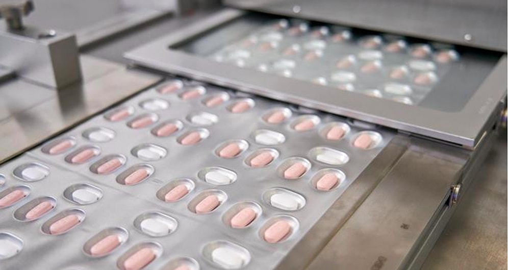 Pfizer'in Kovid-19 İlacına Acil Kullanım Onayı