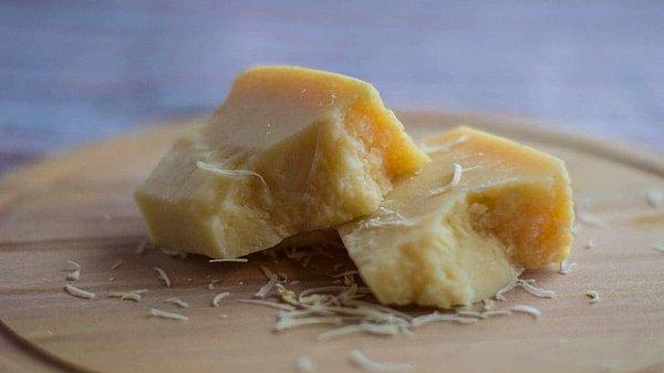 15. Dünya ülkelerine farklı peynirleri tanıtan İtalya'da yaklaşık 2 bin 500'den fazla birbirinden farklı ve leziz peynir türü olduğu kabul edilir.