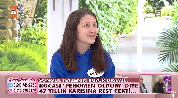 Üniversite öğrencisi 20 yaşındaki Arzu Özen, sınav haftasında annesi Hafize'yi aramak için Esra Erol'un kapısını çaldı.