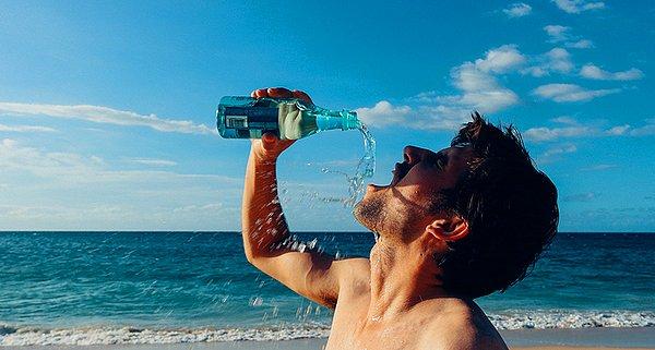 Yeteri kadar su içmezsek vücudumuzda değişiklikler meydana gelir.