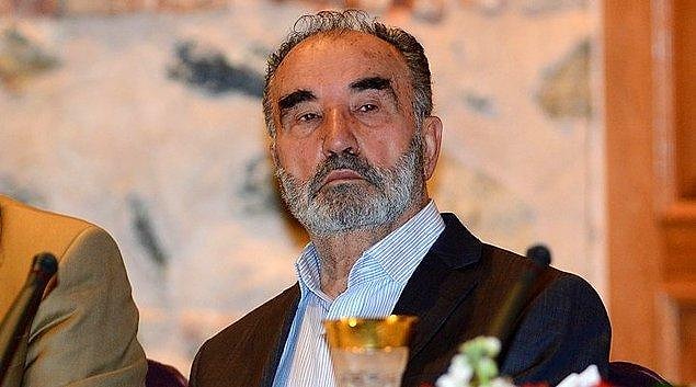 12. Diyanet İşleri Yüksek Kurulu Başkanlığı 'Vadeli mevduat hesabı caiz mi?' sorusuna 'Caiz değildir' yanıtını verirken ilâhiyatçı ve yazar Hayrettin Karaman Yeni Şafak'ta yayınlanan '‘Örtülü faiz’ değil ‘hibe’' başlıklı yazısında 'Devletin ödemesi hibedir' diyerek bu ödemenin caiz olduğunu belirtti. Vatandaşın da kafası karıştı tabii...