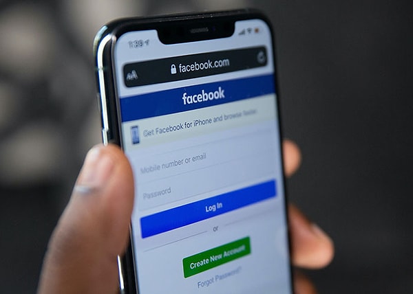 12. Не иметь аккаунт в Facebook либо Instagrаm