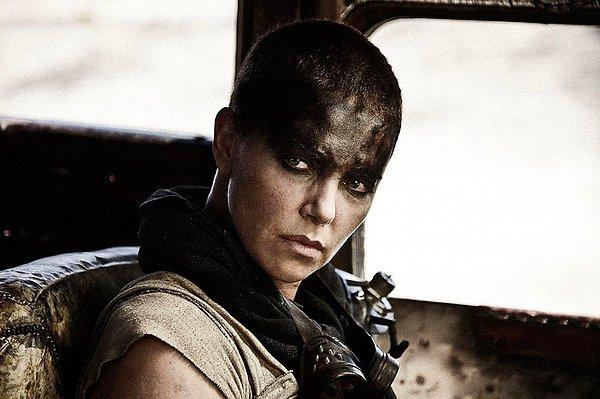 Charlize Theron'ın Mad Max: Fury Road'daki başarılı performansı, Furiosa projesine zemin hazırladı.