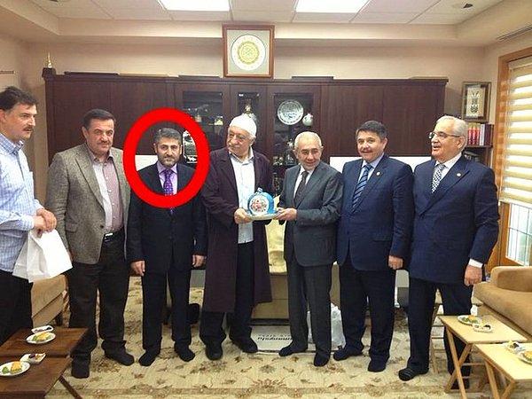 Türkiye Hazine ve Maliye Bakanı Nurettin Nebati'nin FETÖ elebaşı Fetullah Gülen'le çekilen fotoğrafı da gösterildi.