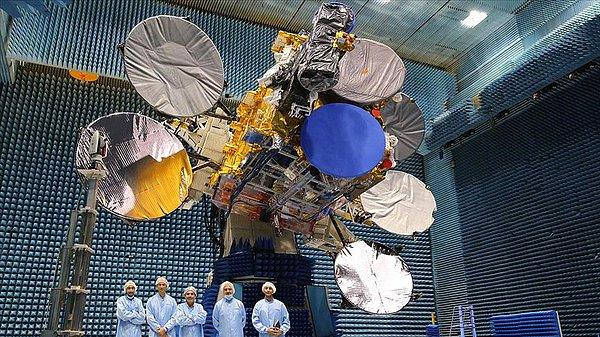 AIRBUS D&S tarafından üretim süreçleri ve test aşamaları tamamlanan Türksat 5A ve Türksat 5B uyduları ise 2017'de imzalanan sözleşme sonrası bu şirketin Fransa'nın Toulouse şehrindeki tesislerinde üretilmeye başlandı. Türksat 5A, 8 Ocak'ta uzaya başarılı şekilde fırlatıldı.