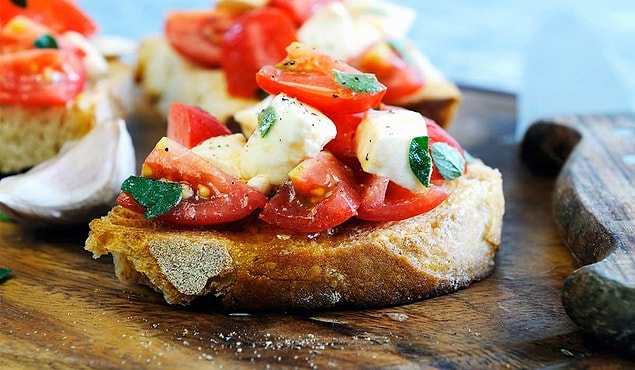 Bruschetta (İtalyan Kanepesi) Tarifi: