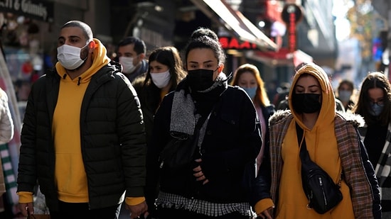 Prof. Ceyhan: '3 Dozunu Olmamış Kişiler Omicron'a Karşı Açık ve Savunmasız'