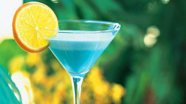 1. Alkolsüz Mavi Kokteyl