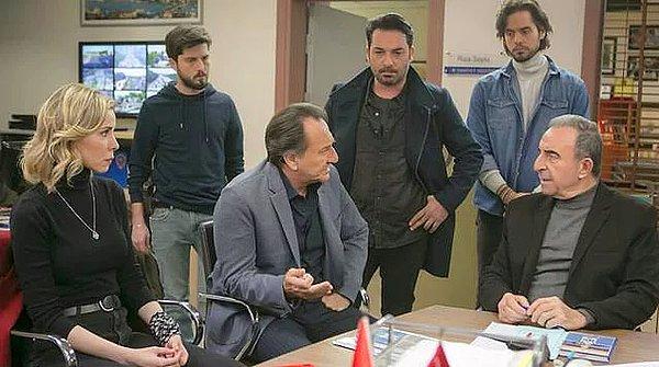 2. 'Arka Sokaklar' dizisinde 'Rıza Baba' karakterine hayat veren Zafer Ergin'in diziden ayrılacağı iddia edildi.