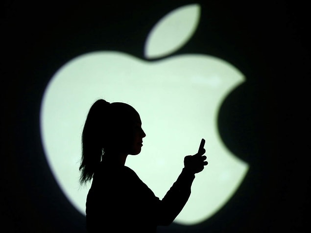 Özelliklere bakılırsa Xiaomi 12 Pro Apple'ın iPhone 13 Pro Max modelinden 'önde' gözüküyor. Ancak Apple'a aşina olan iPhone kullanıcıları, aslında olayın "kağıt üzerindeki özellikler" olmadığını, ekosistemin, işletim sistemiyle donanımın uyumluluğunun daha önemli olduğuna vurgu yapıyor.