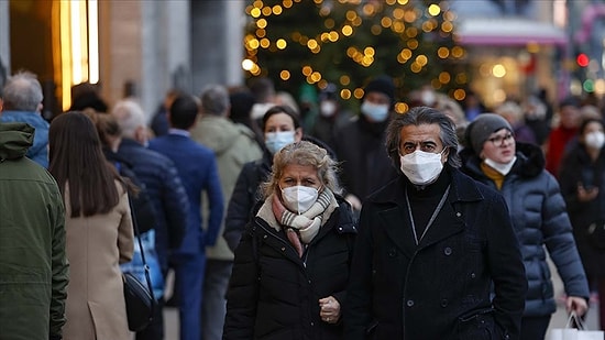 DSÖ Genel Direktöründen 'Omicron' Uyarısı: 'Vaka Tsunamisine Yol Açabilir'