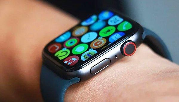 Patent detaylarına göre Apple, Digital Crown’un çıkarılmasıyla birlikte cihaza daha fazla sensör ekleme imkanı olacağını belirtiyor. Kazanılan alan sayesinde şirket, Apple Watch modellerinde daha büyük pil kullanabilecek.