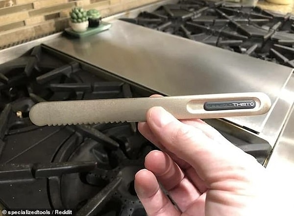 17. Это нож для масла с титановым покрытием, который имеет специальные тепловые трубки из медного сплава, чтобы масло легче растекалось по хлебу - и нагревается, когда вы его держите в руке.