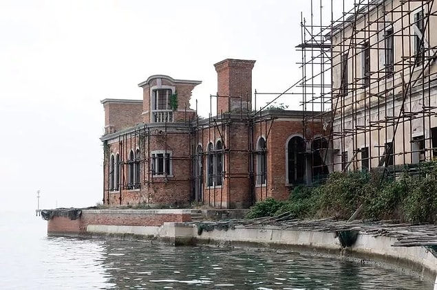 5. Poveglia - Veba Adası