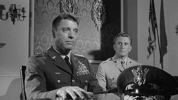 9. Seven Days in May / Heyecanlı Günler (1964) - IMDb: 7.9