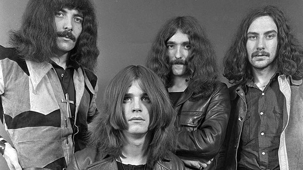 7. Madde bağımlılığı ve uyumsuz davranışları nedeniyle 1979'da Black Sabbath'tan kovuldu.
