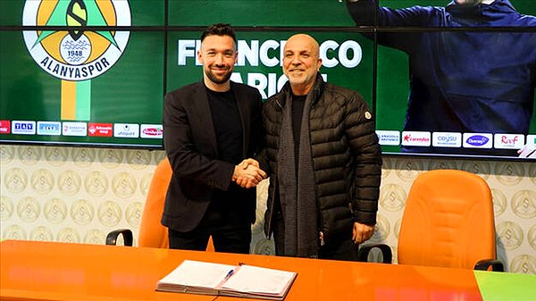 Aytemiz Alanyaspor, Fatih Karagümrük ile yollarını ayıran Francesco Farioli ile 2,5 yıllık sözleşme imzaladı.
