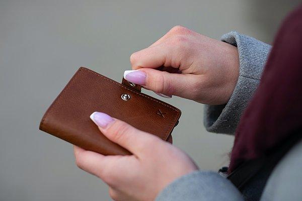 8. Kaybolan cüzdanın içinde bir çocuğun fotoğrafı olduğunda, bulan kişinin cüzdanı geri iade etme ihtimali daha yüksek oluyor.