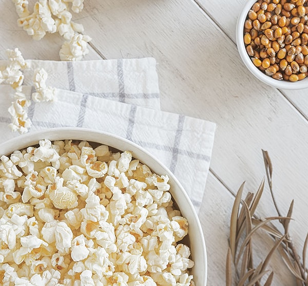 2. В прошлом году мой муж узнал, что попкорн - это кукуруза.