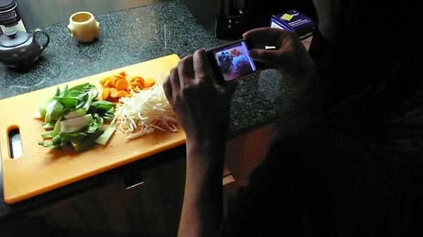 10. Учитель-веган говорит, что быть веганом - значит быть ближе к Богу, потому что он не хочет, чтобы животные умирали, хотя Бог был первым, кто затушевал животное.