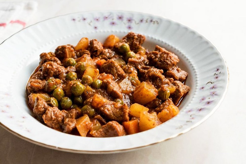 Tas Kebabı Nasıl Yapılır? Evde Tas Kebabı Tarifi…