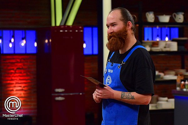 MasterChef'in 19. haftasında kıyasıya mücadele sürerken Mavi takım kaptanı olan Eren, Kırmızı takıma kaptanlık yapması için Hasan'ı seçti.