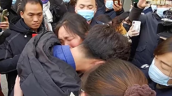 30 Yıl Önce Kaçırılan Adam, Çocukluk Hafızasıyla Çizdiği Resim Sayesinde Annesine Kavuştu