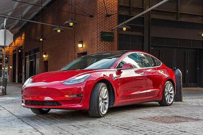 Tesla 2021'de 1 Milyona Yakın Araç Sattı