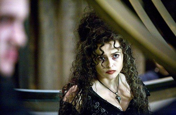 11. Çekim esnasında Bellatrix'i canlandıran Helena Bonham Carter'a istediği gibi davranması için izin veriliyordu...