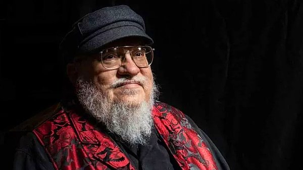 George R.R. Martin, HBO'nun yaklaşmakta olan Game of Thrones spin-off'u House of the Dragon'un ilk bölümünün bir kısmını izlediğini açıkladı.