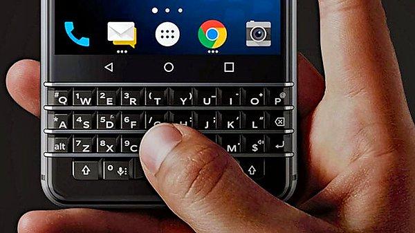 Yapılan açıklamada BlackBerry 7.1 ve önceki sürümleri, BlackBerry OS 2.1 ve önceki sürümleri ile BlackBerry 10 yazılımı kullanan telefonlardan arama, mesajlaşma, veri kullanımı ve acil aramalar yapılamayacağı duyuruldu.