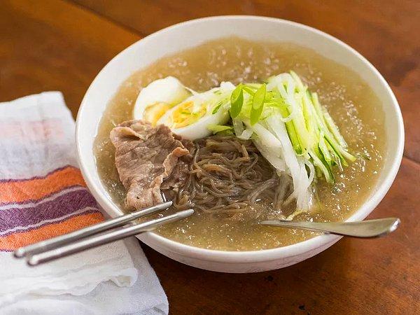 Raengmyeon: Soğuk Noodle