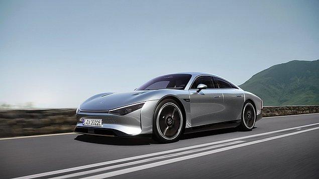 Otomobil devi Mercedes, bir süredir üzerine çalıştığı uzun menzilli elektrikli aracı Vision EQXX’i dünyanın en büyük teknoloji fuarı CES 2022’de tanıttı.