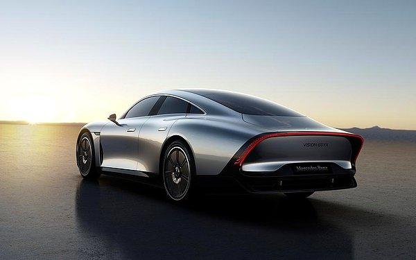 2. Mercedes, "en verimli araç" olarak nitelendirdiği yeni elektrikli konsept otomobilini tanıttı. Araç, 5 buçuk yıldır şirkette çalışan Türk tasarımcı Cemal Kuruş'un imzasını taşıyor.